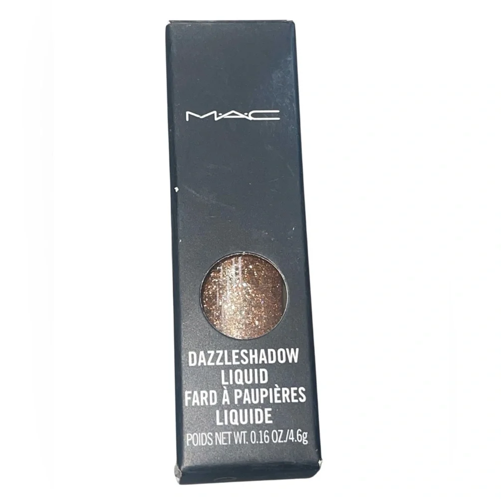 MAC new in box Flash & Dash glitter eye shadow.